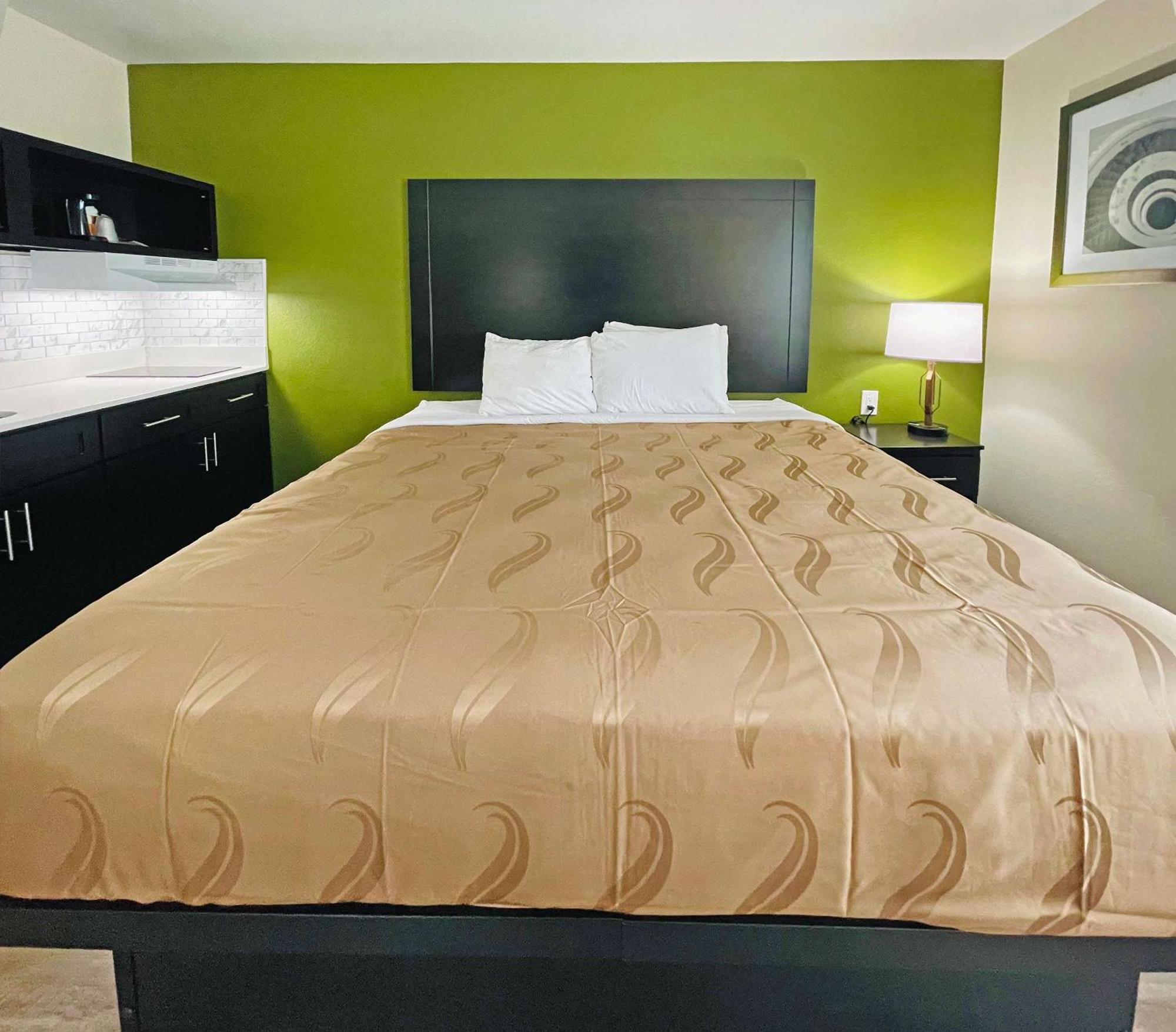 Quality Inn & Suites Lake Charles South Extérieur photo